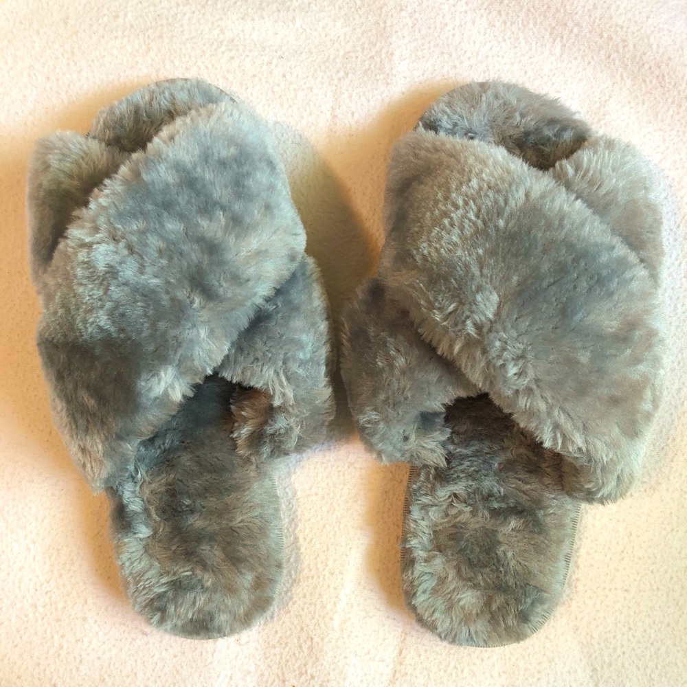 4/$20 Gray Plush Criss-Cross Slippers in Euro size 38-39.